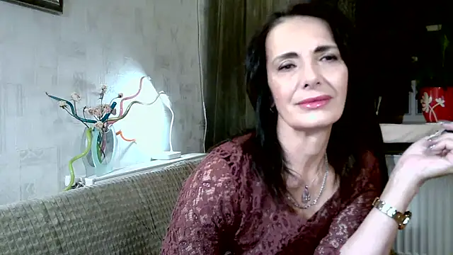 Snapshot of DreamMarianna chatting on November 2025 10:15:02 PM DreamMarianna online show from November 2025 10:15:02 PM