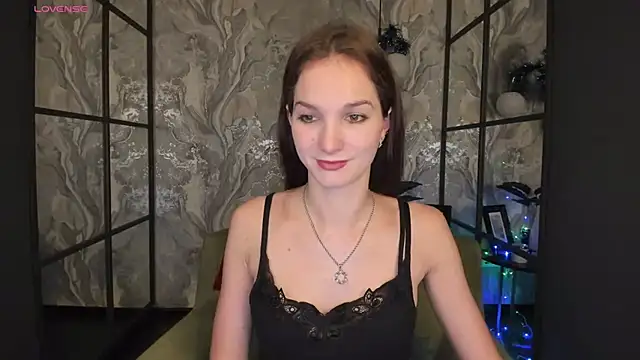 Snapshot of MirandaGlow chatting on January 2025 05:44:02 AM MirandaGlow online show from January 2025 05:44:02 AM