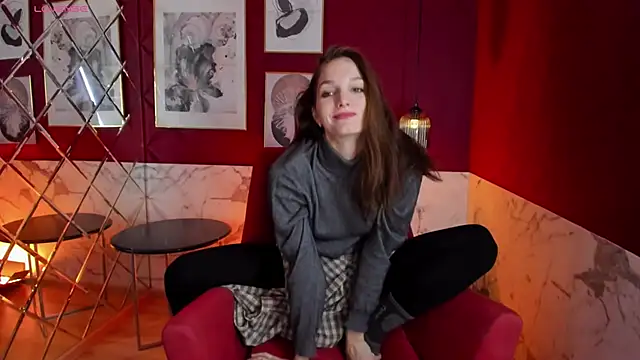 Snapshot of MirandaGlow chatting on January 2025 05:49:01 AM MirandaGlow online show from January 2025 05:49:01 AM