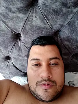 santi hothot online show from October 2025 05:44:02 PM