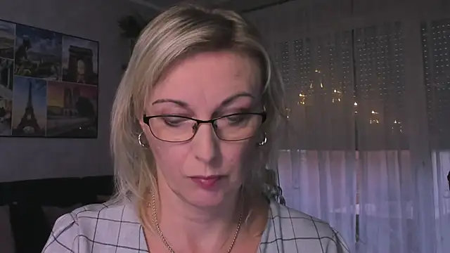 vanessa chat online show from December 2024 02:38:01 PM
