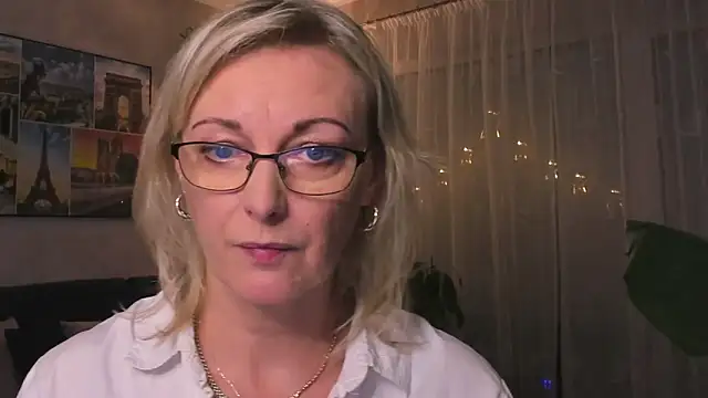 vanessa chat online show from December 2024 06:00:02 PM