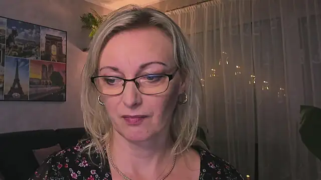 vanessa chat online show from December 2024 05:55:01 PM