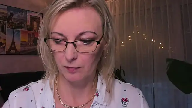 vanessa chat online show from December 2024 02:28:02 PM