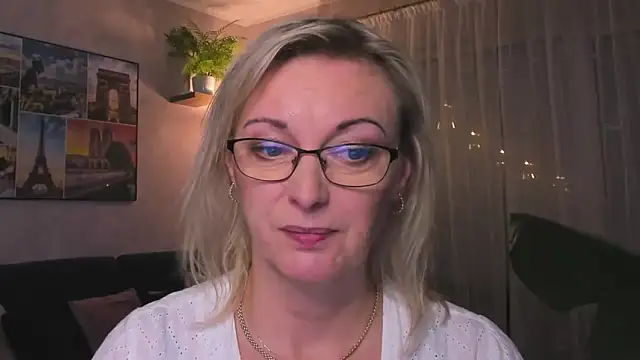 vanessa chat online show from December 2024 05:48:01 PM