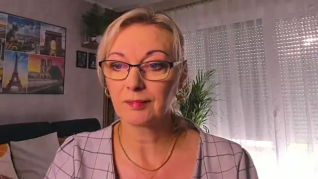 vanessa chat online show from October 2025 06:23:02 AM