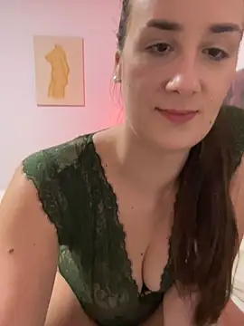 Snapshot of EllaMae chatting on February 2025 05:50:01 PM EllaMae online show from February 2025 05:50:01 PM