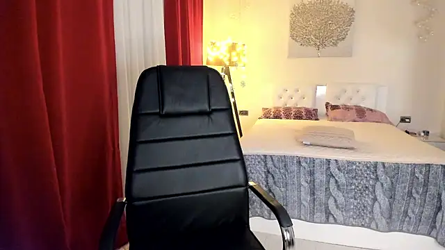 Snapshot of Colette__1977 chatting on November 2025 08:21:02 PM Colette 1977 online show from November 2025 08:21:02 PM