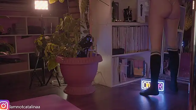 YourBabyPearl online show from February 2025 07:38:02 PM