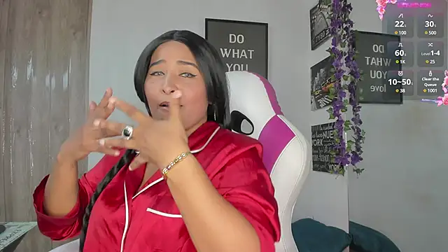 paola ih online show from December 2024 02:27:01 PM