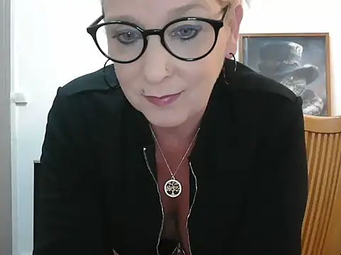 lilie69 online show from March 2025 06:12:02 PM