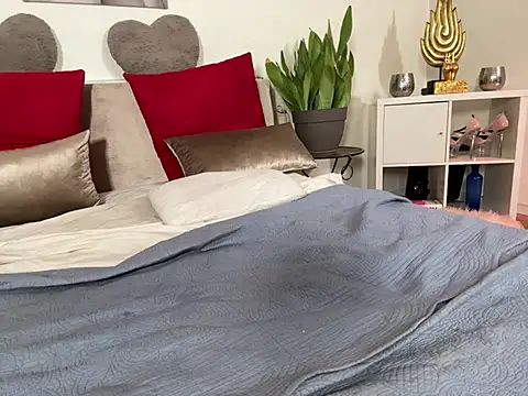 Snapshot of TiffanyRoxx chatting on March 2025 12:19:02 AM TiffanyRoxx online show from March 2025 12:19:02 AM