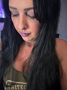 Snapshot of TiffanyRoxx chatting on October 2025 07:51:01 PM TiffanyRoxx online show from October 2025 07:51:01 PM