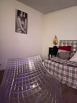 Snapshot of TiffanyRoxx chatting on November 2025 07:26:01 PM TiffanyRoxx online show from November 2025 07:26:01 PM