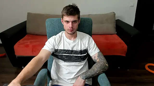 maks wolfis online show from December 2024 04:05:01 PM