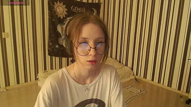 Snapshot of _Hanna_Moon_ chatting on October 2025 02:45:02 PM Hanna Moon online show from October 2025 02:45:02 PM