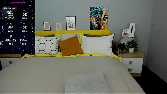 Snapshot of BabeLessi chatting on January 2025 10:57:01 PM BabeLessi online show from January 2025 10:57:01 PM