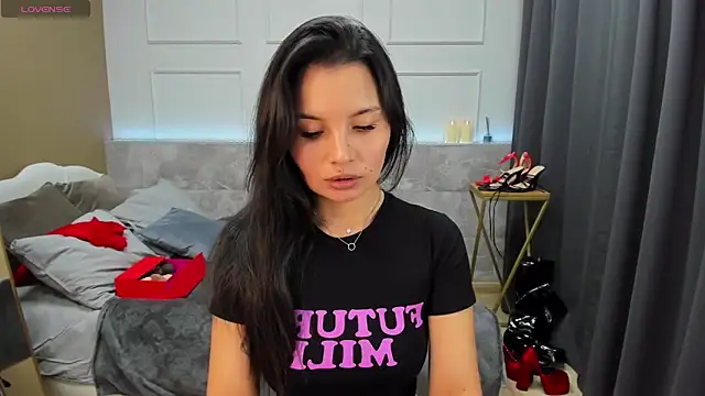 ErikaSoft online show from December 2024 05:33:02 AM