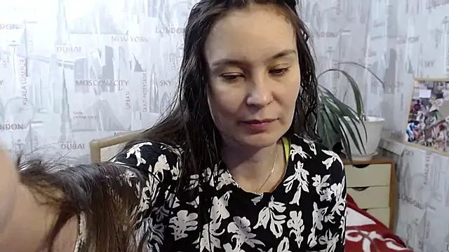 GinaQSoul online show from January 2025 11:43:01 AM