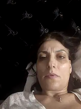 Snapshot of LisaCroft chatting on March 2025 09:59:02 PM LisaCroft online show from March 2025 09:59:02 PM