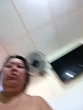 Snapshot of Brenda_Berck_ chatting on October 2025 12:39:02 PM Brenda Berck online show from October 2025 12:39:02 PM