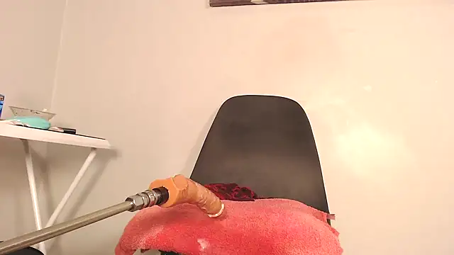 Snapshot of SEXaddictCANDY10 chatting on January 2025 12:17:01 AM SEXaddictCANDY10 online show from January 2025 12:17:01 AM