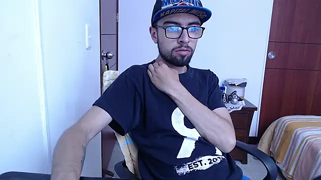 fvckolombianguyy online show from February 2025 09:37:02 PM