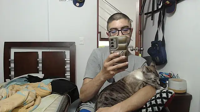 fvckolombianguyy online show from March 2025 01:09:01 AM