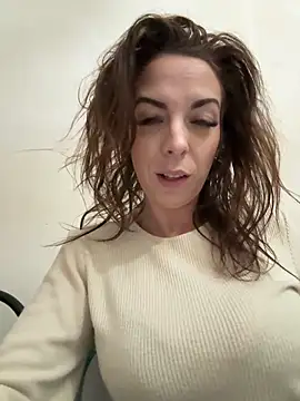 Snapshot of Almmaxxxx chatting on October 2025 04:00:01 AM Almmaxxxx online show from October 2025 04:00:01 AM