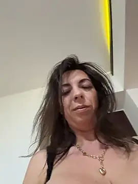 Snapshot of Almmaxxxx chatting on October 2025 03:14:01 AM Almmaxxxx online show from October 2025 03:14:01 AM