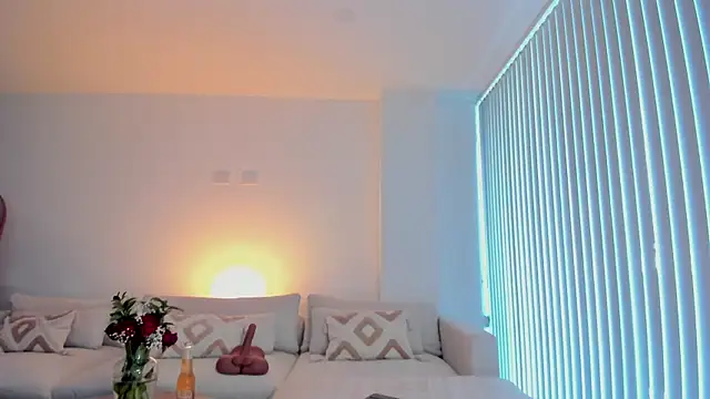 Snapshot of SophieHunt chatting on October 2025 07:42:02 PM SophieHunt online show from October 2025 07:42:02 PM