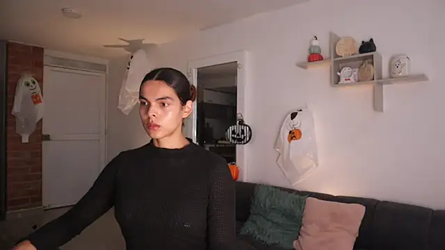 Snapshot of _Vahos_ chatting on October 2025 06:56:01 PM Vahos online show from October 2025 06:56:01 PM