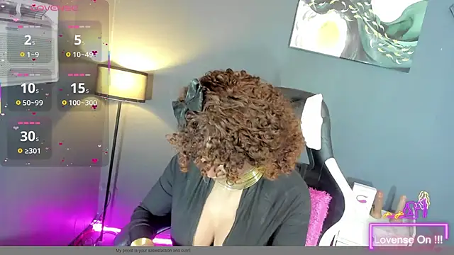 Snapshot of TranSEXUALDIVA chatting on October 2025 07:49:01 AM TranSEXUALDIVA online show from October 2025 07:49:01 AM