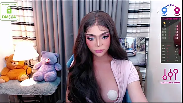 Fantacyoflove online show from October 2025 07:00:01 PM