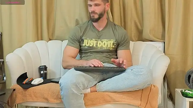 MauroTwin online show from October 2025 05:08:02 PM