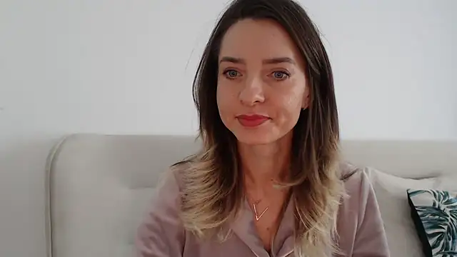 StyleSerene online show from November 2025 09:47:02 AM