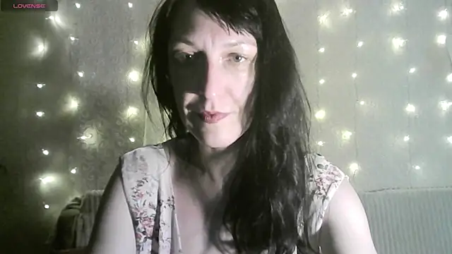 Snapshot of MarieODahliaS chatting on October 2025 07:32:01 AM MarieODahliaS online show from October 2025 07:32:01 AM