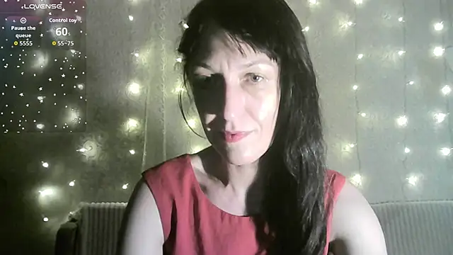 Snapshot of MarieODahliaS chatting on October 2025 12:17:02 PM MarieODahliaS online show from October 2025 12:17:02 PM