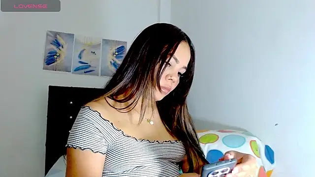 Snapshot of Kylie_loveee chatting on October 2025 01:39:01 AM Kylie loveee online show from October 2025 01:39:01 AM