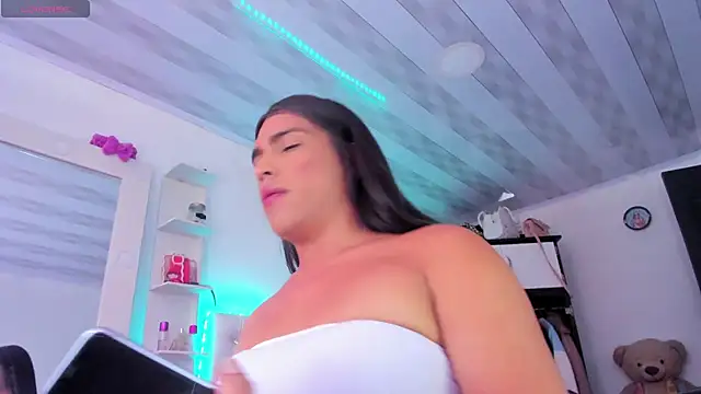 briitany hot online show from December 2024 07:17:02 PM
