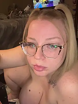 Blondiee x online show from February 2025 07:03:01 PM
