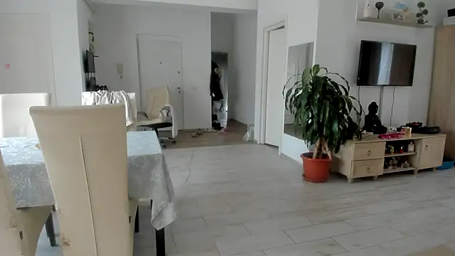 woolfiie online show from October 2025 08:34:02 AM