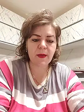 Snapshot of cindybbwsquirt chatting on October 2025 05:39:01 AM cindybbwsquirt online show from October 2025 05:39:01 AM