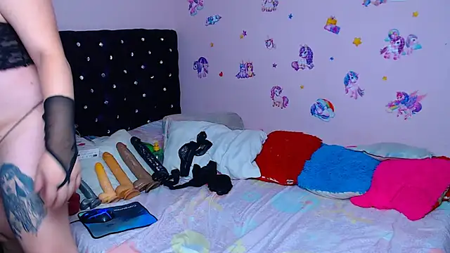 ShantalBlonde online show from October 2025 02:28:01 AM