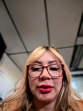 Snapshot of DIANITA_1988 chatting on October 2025 03:13:01 PM DIANITA 1988 online show from October 2025 03:13:01 PM