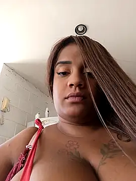 Snapshot of AbellaLizz chatting on November 2025 03:10:02 PM AbellaLizz online show from November 2025 03:10:02 PM