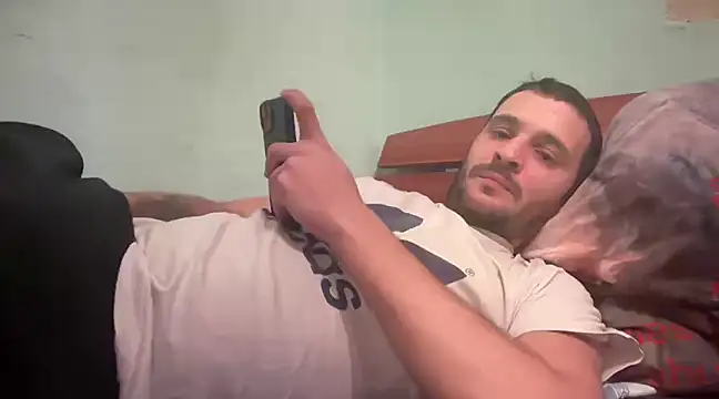 Snapshot of AlexandruUK chatting on March 2025 02:51:02 PM AlexandruUK online show from March 2025 02:51:02 PM