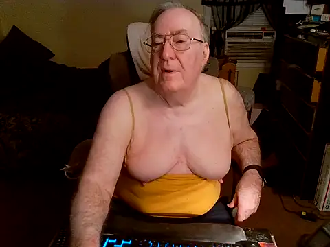 Snapshot of Toastir chatting on December 2024 02:22:02 PM Toastir online show from December 2024 02:22:02 PM