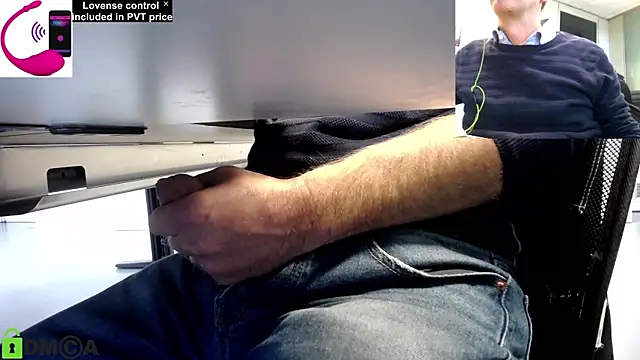 Snapshot of pliko chatting on October 2025 10:12:02 AM pliko online show from October 2025 10:12:02 AM