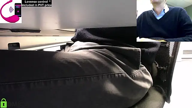 Snapshot of pliko chatting on October 2025 08:03:01 AM pliko online show from October 2025 08:03:01 AM